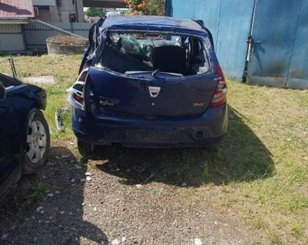 Синий Дачия Сандеро, объемом двигателя 1.1 л и пробегом 240 тыс. км за 818 $, фото 2 на Automoto.ua