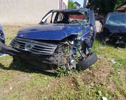 Синий Дачия Сандеро, объемом двигателя 1.1 л и пробегом 240 тыс. км за 818 $, фото 4 на Automoto.ua