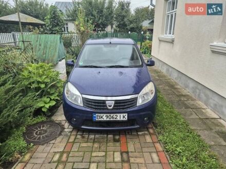 Синий Дачия Сандеро, объемом двигателя 1.39 л и пробегом 105 тыс. км за 5000 $, фото 1 на Automoto.ua