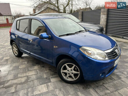 Синий Дачия Сандеро, объемом двигателя 1.6 л и пробегом 117 тыс. км за 4600 $, фото 1 на Automoto.ua