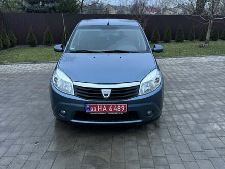 Синий Дачия Сандеро, объемом двигателя 1.6 л и пробегом 200 тыс. км за 5700 $, фото 1 на Automoto.ua
