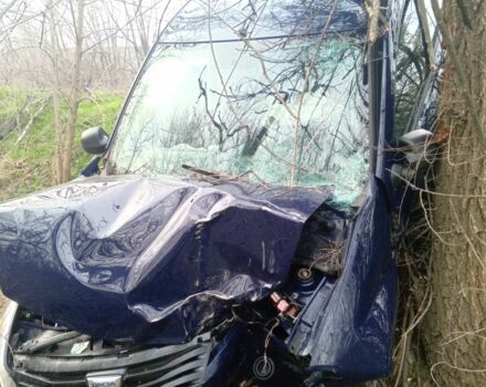 Синий Дачия Сандеро, объемом двигателя 1.2 л и пробегом 108 тыс. км за 2100 $, фото 1 на Automoto.ua