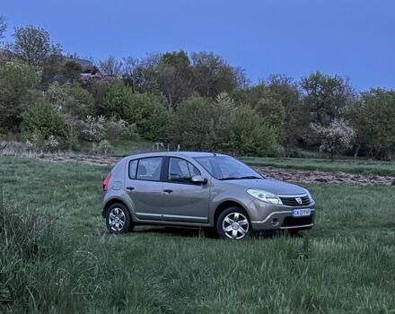 Зелений Дачія Sandero, об'ємом двигуна 1.6 л та пробігом 40 тис. км за 6300 $, фото 4 на Automoto.ua