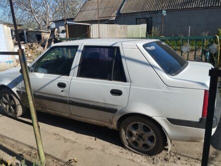 Белый Дачия Соленза, объемом двигателя 1.4 л и пробегом 172 тыс. км за 1500 $, фото 1 на Automoto.ua