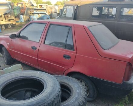 Красный Дачия Соленза, объемом двигателя 1.4 л и пробегом 125 тыс. км за 550 $, фото 3 на Automoto.ua