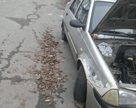 Серый Дачия Соленза, объемом двигателя 1.4 л и пробегом 329 тыс. км за 1000 $, фото 2 на Automoto.ua