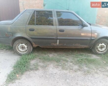 Серый Дачия Соленза, объемом двигателя 1.4 л и пробегом 180 тыс. км за 1000 $, фото 2 на Automoto.ua