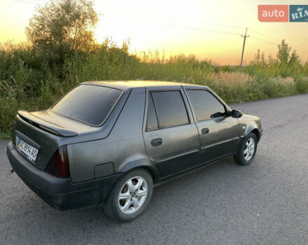 Сірий Дачія Solenza, об'ємом двигуна 1.4 л та пробігом 246 тис. км за 1500 $, фото 5 на Automoto.ua