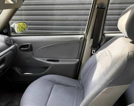 Сірий Дачія Solenza, об'ємом двигуна 0 л та пробігом 257 тис. км за 1200 $, фото 5 на Automoto.ua