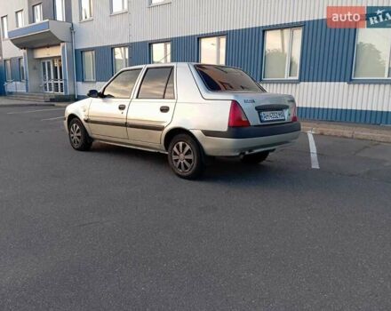 Сірий Дачія Solenza, об'ємом двигуна 1.39 л та пробігом 169 тис. км за 2000 $, фото 5 на Automoto.ua