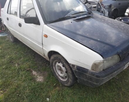 Белый Дачия Супер Нова, объемом двигателя 1.4 л и пробегом 300 тыс. км за 800 $, фото 2 на Automoto.ua