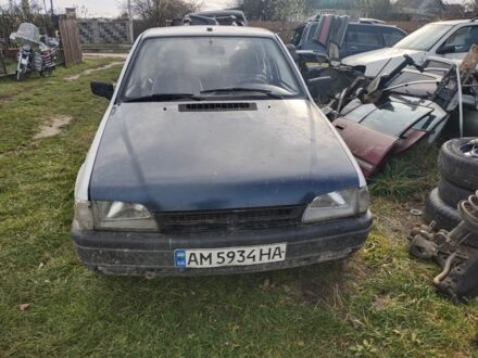 Белый Дачия Супер Нова, объемом двигателя 1.4 л и пробегом 300 тыс. км за 800 $, фото 1 на Automoto.ua