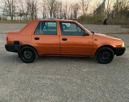 Желтый Дачия Супер Нова, объемом двигателя 1.39 л и пробегом 452 тыс. км за 1500 $, фото 2 на Automoto.ua