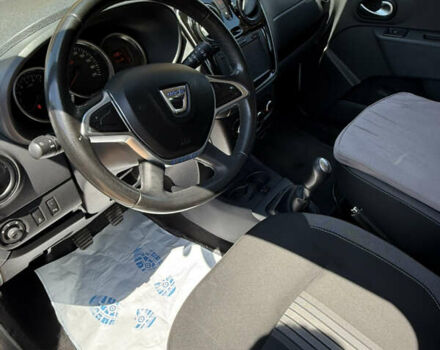 Белый Дачия Dokker Stepway, объемом двигателя 1.5 л и пробегом 120 тыс. км за 10500 $, фото 6 на Automoto.ua