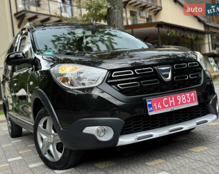Черный Дачия Dokker Stepway, объемом двигателя 1.2 л и пробегом 85 тыс. км за 8950 $, фото 22 на Automoto.ua