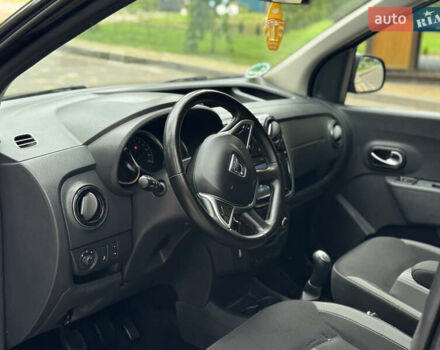 Черный Дачия Dokker Stepway, объемом двигателя 1.2 л и пробегом 85 тыс. км за 8950 $, фото 9 на Automoto.ua