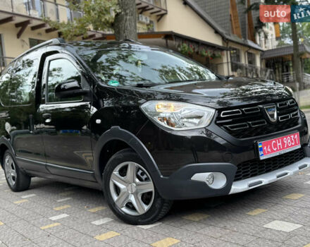 Черный Дачия Dokker Stepway, объемом двигателя 1.2 л и пробегом 85 тыс. км за 8950 $, фото 21 на Automoto.ua