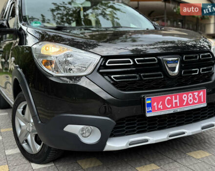 Черный Дачия Dokker Stepway, объемом двигателя 1.2 л и пробегом 85 тыс. км за 8950 $, фото 29 на Automoto.ua