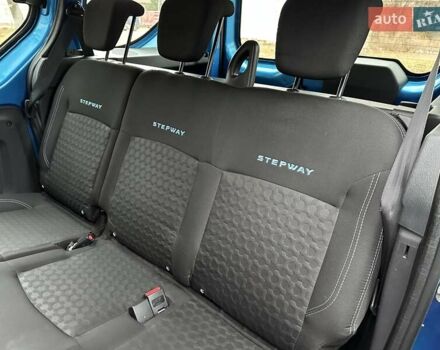 Синий Дачия Dokker Stepway, объемом двигателя 1.2 л и пробегом 101 тыс. км за 10500 $, фото 29 на Automoto.ua