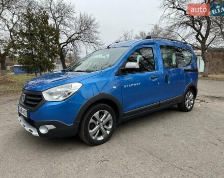 Синий Дачия Dokker Stepway, объемом двигателя 1.2 л и пробегом 101 тыс. км за 10500 $, фото 4 на Automoto.ua