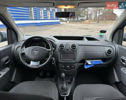 Синий Дачия Dokker Stepway, объемом двигателя 1.2 л и пробегом 101 тыс. км за 10500 $, фото 38 на Automoto.ua