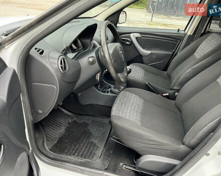Белый Дачия Duster, объемом двигателя 1.46 л и пробегом 232 тыс. км за 8200 $, фото 33 на Automoto.ua