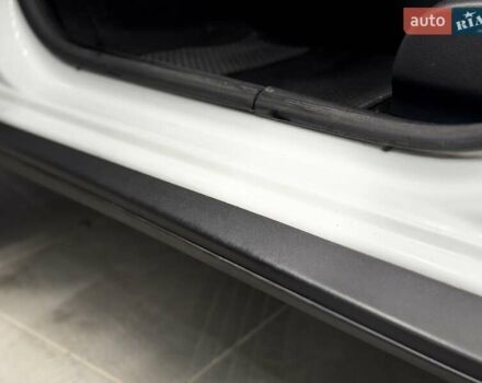 Белый Дачия Duster, объемом двигателя 1.6 л и пробегом 130 тыс. км за 8500 $, фото 95 на Automoto.ua