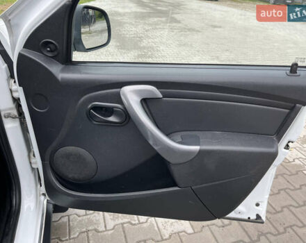 Белый Дачия Duster, объемом двигателя 1.46 л и пробегом 232 тыс. км за 8200 $, фото 49 на Automoto.ua