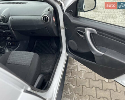 Белый Дачия Duster, объемом двигателя 1.46 л и пробегом 232 тыс. км за 8200 $, фото 36 на Automoto.ua