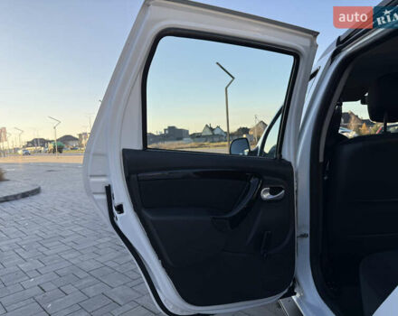 Білий Дачія Duster, об'ємом двигуна 1.6 л та пробігом 153 тис. км за 8999 $, фото 34 на Automoto.ua