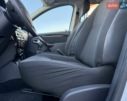 Білий Дачія Duster, об'ємом двигуна 1.6 л та пробігом 153 тис. км за 8999 $, фото 52 на Automoto.ua