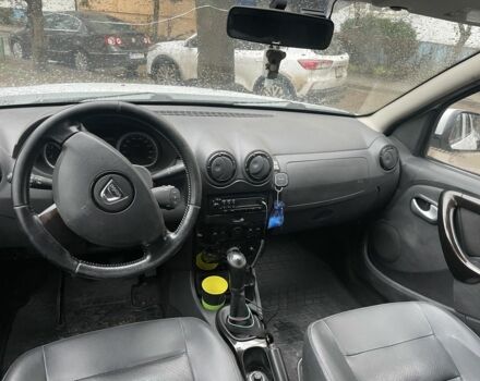 Белый Дачия Duster, объемом двигателя 1.5 л и пробегом 150 тыс. км за 7700 $, фото 6 на Automoto.ua
