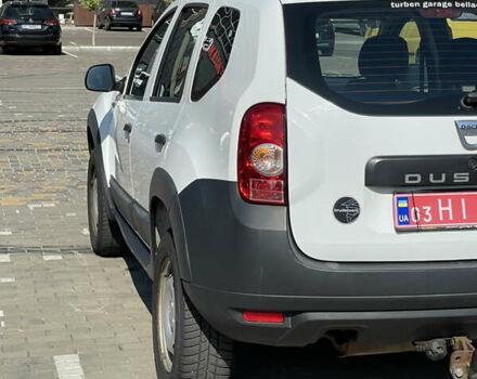 Білий Дачія Duster, об'ємом двигуна 1.6 л та пробігом 235 тис. км за 7700 $, фото 13 на Automoto.ua