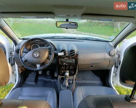 Белый Дачия Duster, объемом двигателя 1.5 л и пробегом 257 тыс. км за 8400 $, фото 16 на Automoto.ua