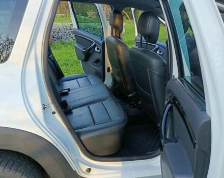 Белый Дачия Duster, объемом двигателя 1.5 л и пробегом 257 тыс. км за 8400 $, фото 19 на Automoto.ua