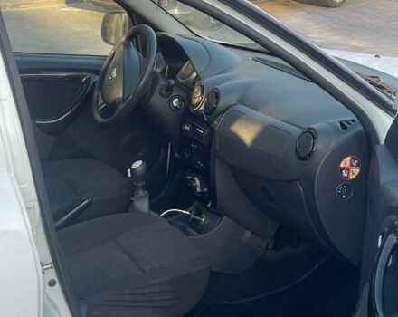 Белый Дачия Duster, объемом двигателя 1.5 л и пробегом 298 тыс. км за 7999 $, фото 8 на Automoto.ua