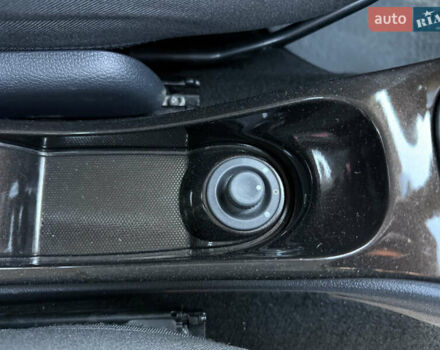 Білий Дачія Duster, об'ємом двигуна 1.6 л та пробігом 153 тис. км за 8999 $, фото 44 на Automoto.ua