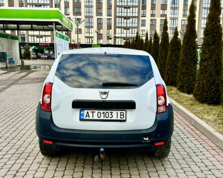 Белый Дачия Duster, объемом двигателя 1.6 л и пробегом 156 тыс. км за 7500 $, фото 4 на Automoto.ua