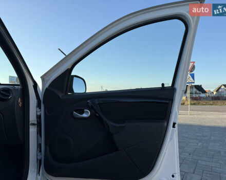 Білий Дачія Duster, об'ємом двигуна 1.6 л та пробігом 153 тис. км за 8999 $, фото 40 на Automoto.ua