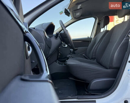 Білий Дачія Duster, об'ємом двигуна 1.6 л та пробігом 153 тис. км за 8999 $, фото 51 на Automoto.ua