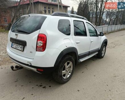 Белый Дачия Duster, объемом двигателя 1.5 л и пробегом 257 тыс. км за 8400 $, фото 2 на Automoto.ua