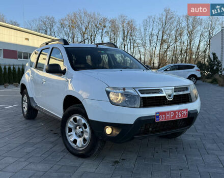 Білий Дачія Duster, об'ємом двигуна 1.6 л та пробігом 153 тис. км за 8999 $, фото 16 на Automoto.ua