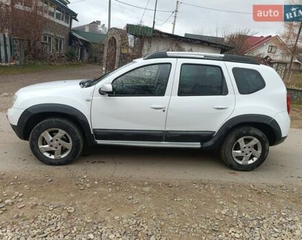 Белый Дачия Duster, объемом двигателя 1.5 л и пробегом 257 тыс. км за 8400 $, фото 5 на Automoto.ua