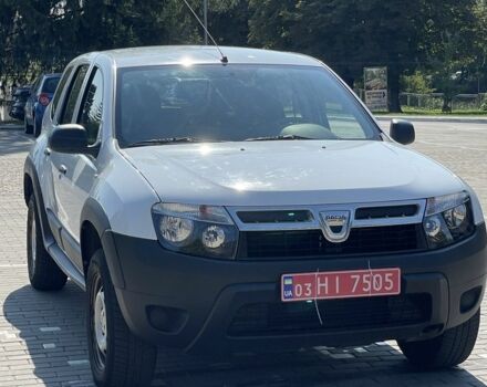 Белый Дачия Duster, объемом двигателя 1.6 л и пробегом 235 тыс. км за 8200 $, фото 1 на Automoto.ua
