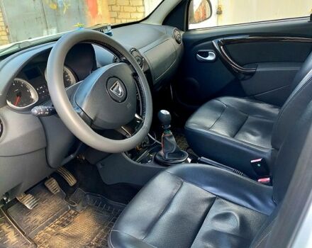 Белый Дачия Duster, объемом двигателя 1.5 л и пробегом 258 тыс. км за 9100 $, фото 4 на Automoto.ua