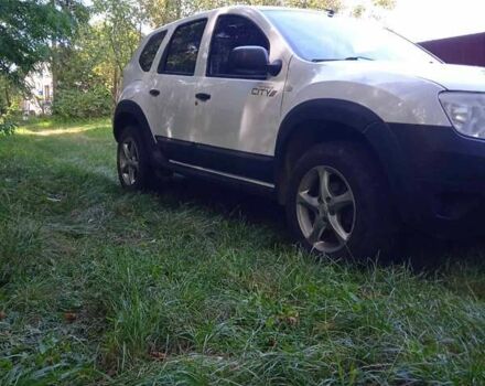 Белый Дачия Duster, объемом двигателя 1.6 л и пробегом 162 тыс. км за 7800 $, фото 6 на Automoto.ua