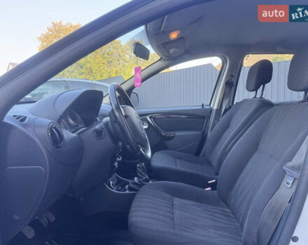 Білий Дачія Duster, об'ємом двигуна 1.5 л та пробігом 180 тис. км за 9850 $, фото 32 на Automoto.ua