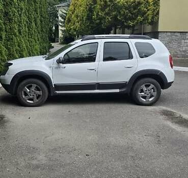 Белый Дачия Duster, объемом двигателя 1.6 л и пробегом 275 тыс. км за 6999 $, фото 4 на Automoto.ua