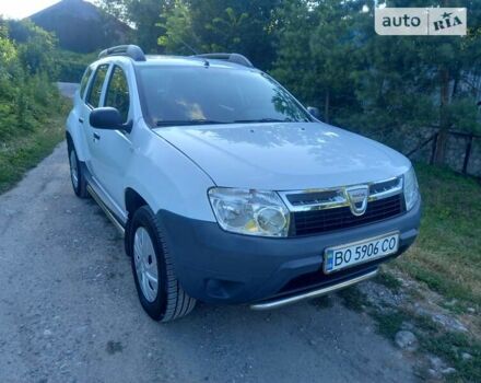 Білий Дачія Duster, об'ємом двигуна 1.6 л та пробігом 103 тис. км за 7400 $, фото 6 на Automoto.ua