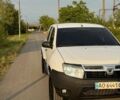 Белый Дачия Duster, объемом двигателя 1.6 л и пробегом 240 тыс. км за 6200 $, фото 1 на Automoto.ua